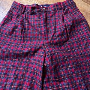 Vintage Liz Sport Plaid Red Women's Shorts wool Size 14